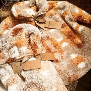 Oversized Sherpa quarter zip pullover with pockets